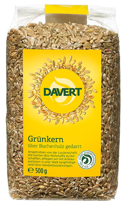 Bio Grünkern von Davert, 500g, zum Backen, sichtbares getrocknetes und geschältes Korn in der Verpackung