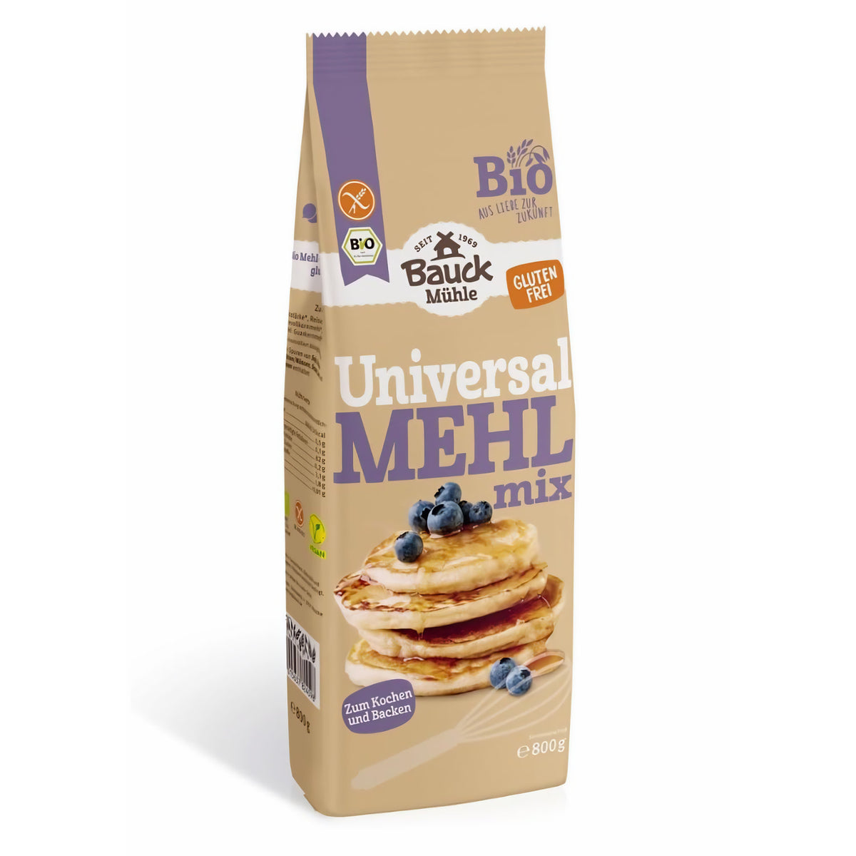 Packung Bauckhof Mehl-Mix Universal glutenfrei 800g, frontal freigestellt, mit Pancake-Motiv und Blaubeeren auf der Verpackung.