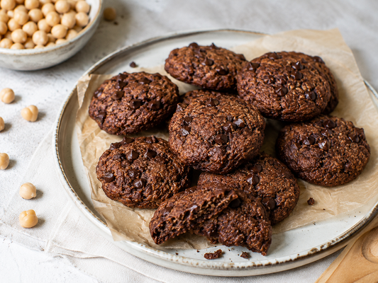 Schoko-Kichererbsen-Cookies mit Mandelmus & Honig