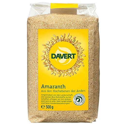Bio Amaranth von Davert zum Backen in 500g Packung, Nahaufnahme der Amaranth-Körner in einer Verpackung