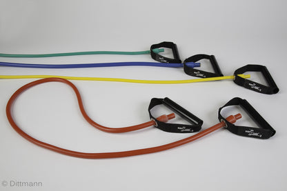 Dittmann BodyTube Gymnastikband mit Plastikgriffen, in verschiedenen Stärken für Fitnessübungen, auf weißem Hintergrund.