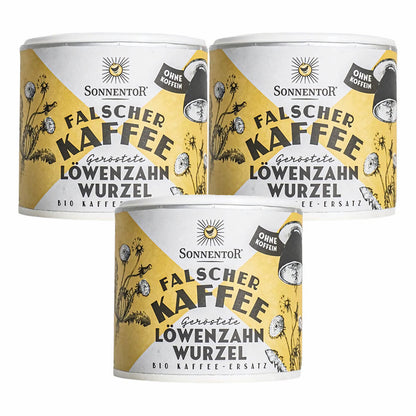 Drei Dosen Sonnentor falscher Kaffee 3x75g aus gerösteter Löwenzahnwurzel, freigestellt vor weißem Hintergrund, ohne weitere Dekoration.