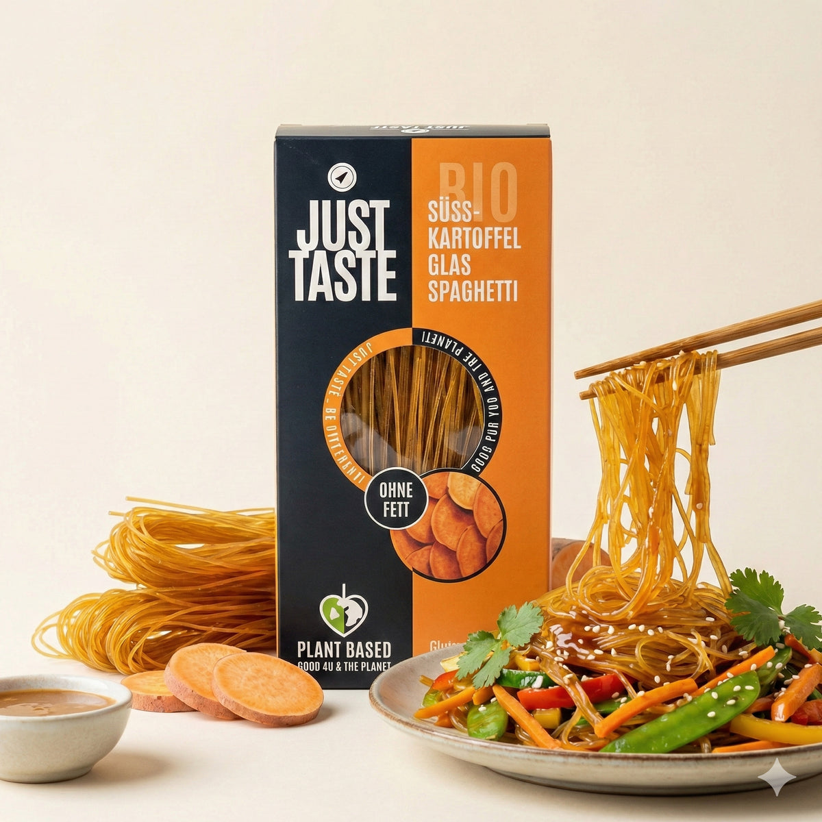 Bio Süßkartoffel-Kurkuma-Glas-Spaghetti von Just Taste, gekochte glutenfreie Pasta in Glasverpackung, frisch zubereitet