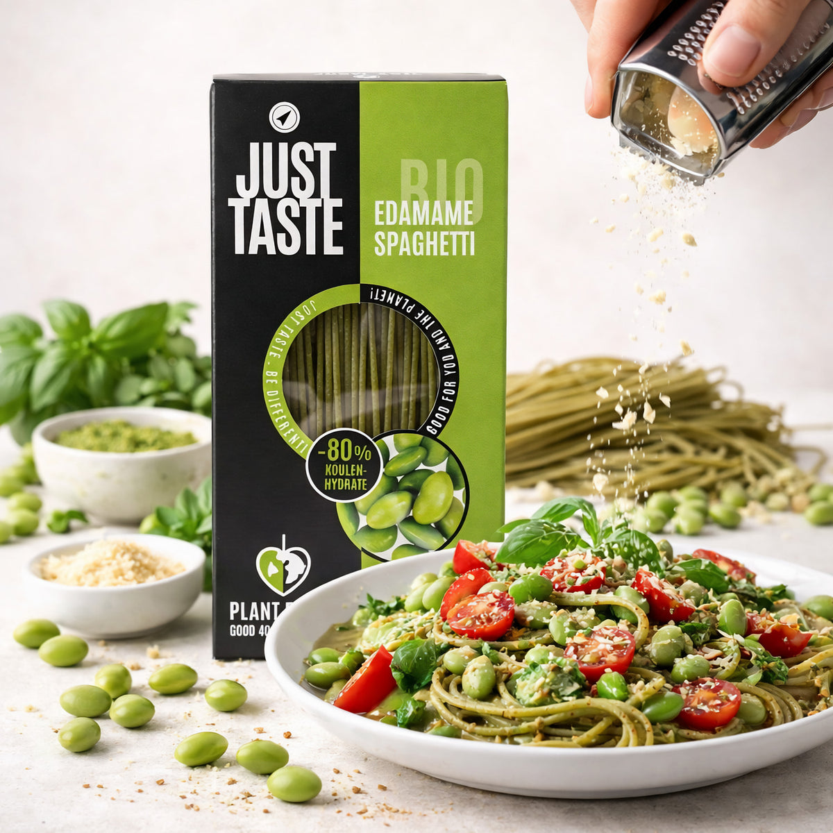 Bio Edamame Spaghetti von Just Taste, grüne, gekochte Edamame-Nudeln im Kochprozess, ideal für gesunde Rezepte, ab 250g Packung