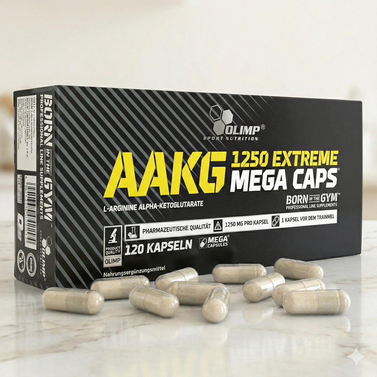 Olimp AAKG Extreme Megacaps, 300 Kapseln, Amino Kapseln und Tabletten, Nahaufnahme der Kapseln in einer Packung