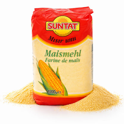 Maismehl von Suntat in 5x1kg Packungen, ideal zum Kochen, zeigt das Maismehl in einer offenen Verpackung.