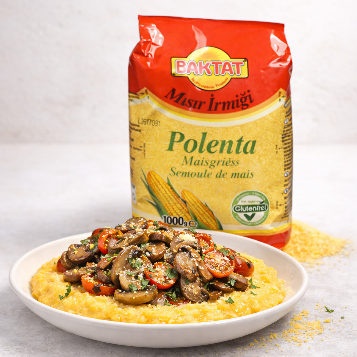 Vorratsbehälter mit 5 kg SUNTAT Maisgrieß, glutenfreies Superfood in einem transparenten Behälter.