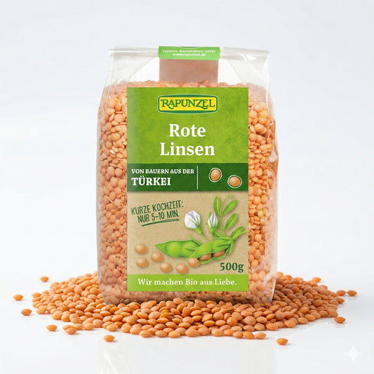 Rote Bio Linsen von Rapunzel, für Kochen geeignet, in einer Schüssel auf einem Holztablett, 500g Packung