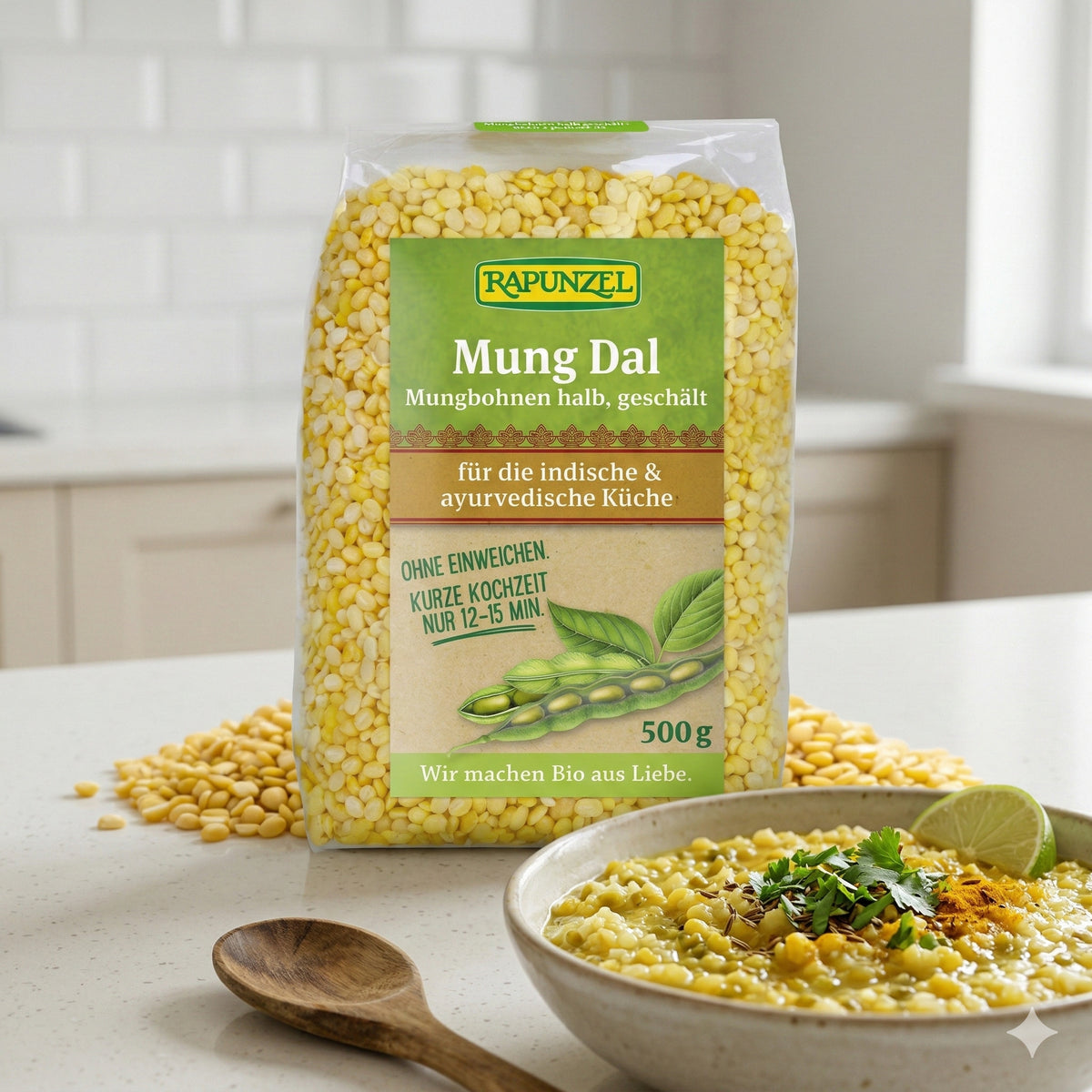 Bio Mung Dal von Rapunzel, halb geschälte Mungbohnen zum Kochen, ab 500g, in einer transparenten Verpackung sichtbar