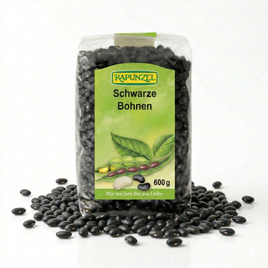 Schwarze Bio-Bohnen von Rapunzel in 500g-Packung, ideal zum Kochen, mit nährstoffreichen, dunklen Bohnen in der Packung.