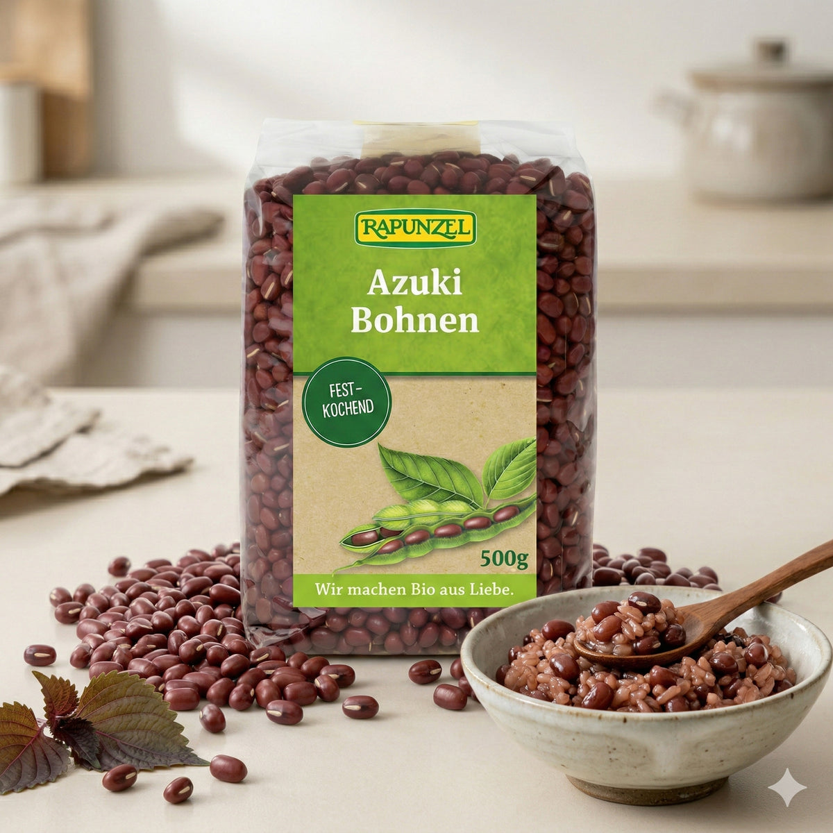 Rapunzel Bio Azukibohnen, Kochbohnen, in einer Schüssel, frische, rohe Azukibohnen, vegan, nährstoffreich, Lebensmittel.