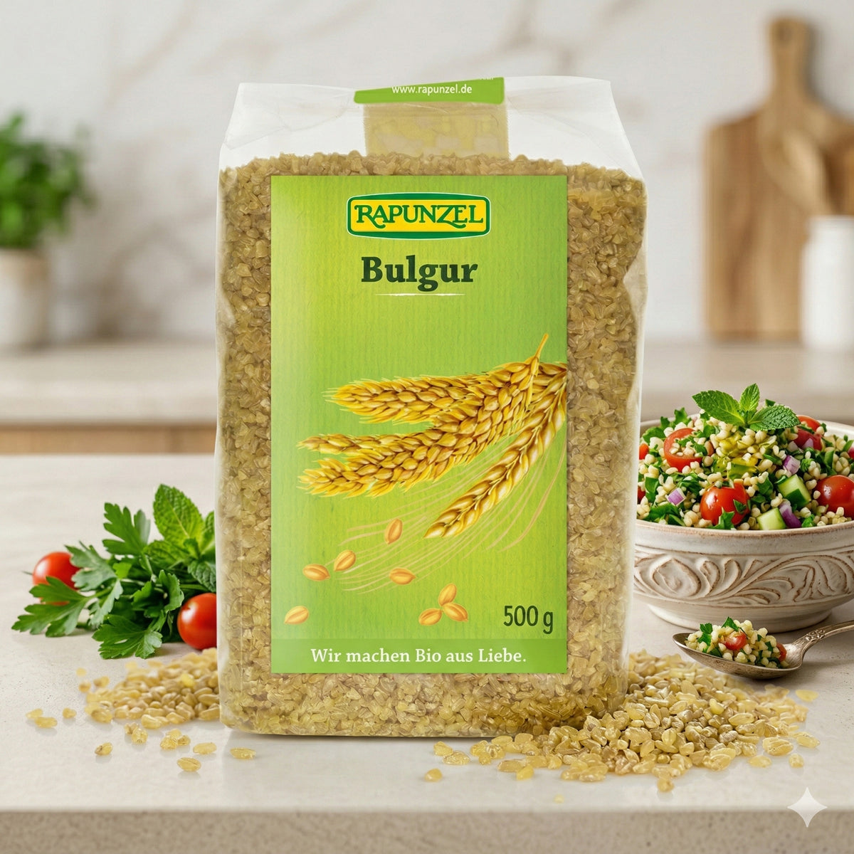 Bio Bulgur von Rapunzel, 500g, in einer Schüssel für das Kochen, mit rohem Bulgur sichtbar.