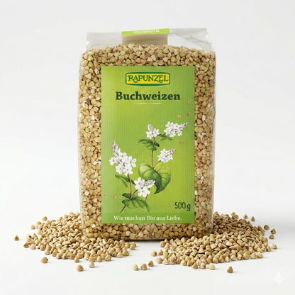 Doppelbild: Bio Buchweizen von Rapunzel in 500g-Packung, ideal zum Kochen, mit braunen Buchweizenkörnern.