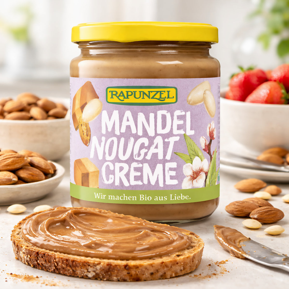 Bio Mandel-Nougat Creme von Rapunzel, cremige Mandel- und Nougattarte im Glas, ideal zum Kochen und Backen.