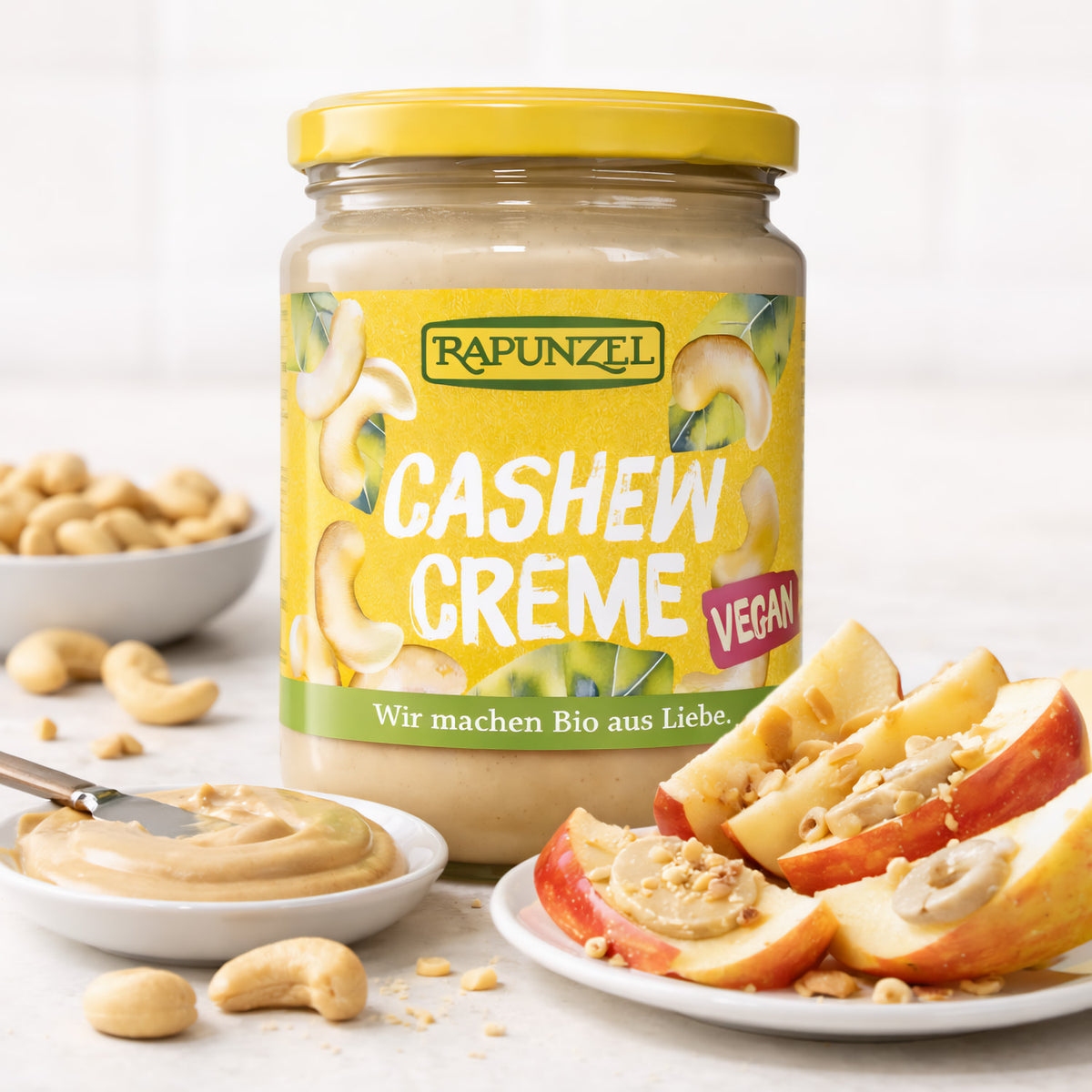 Bio Cashew Creme von Rapunzel in 250g Packung, cremige Konsistenz, ideal zum Kochen und Verfeinern von Gerichten.