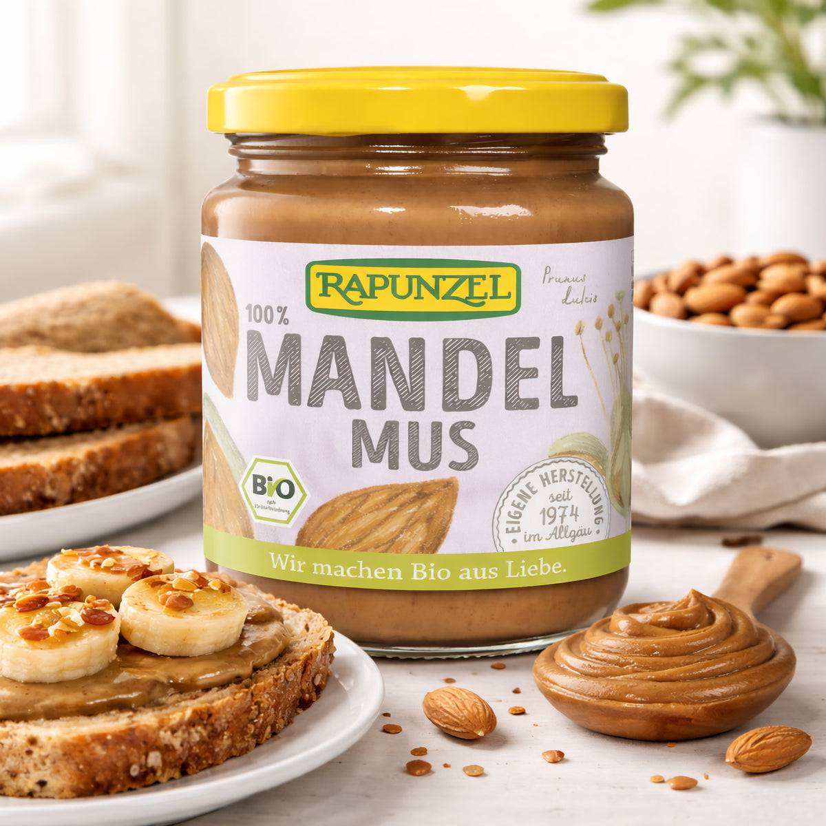 Mandelmus braun von Rapunzel in 500g Packung, ideal zum Kochen, mit cremiger Textur und natürlichem Mandelgeschmack