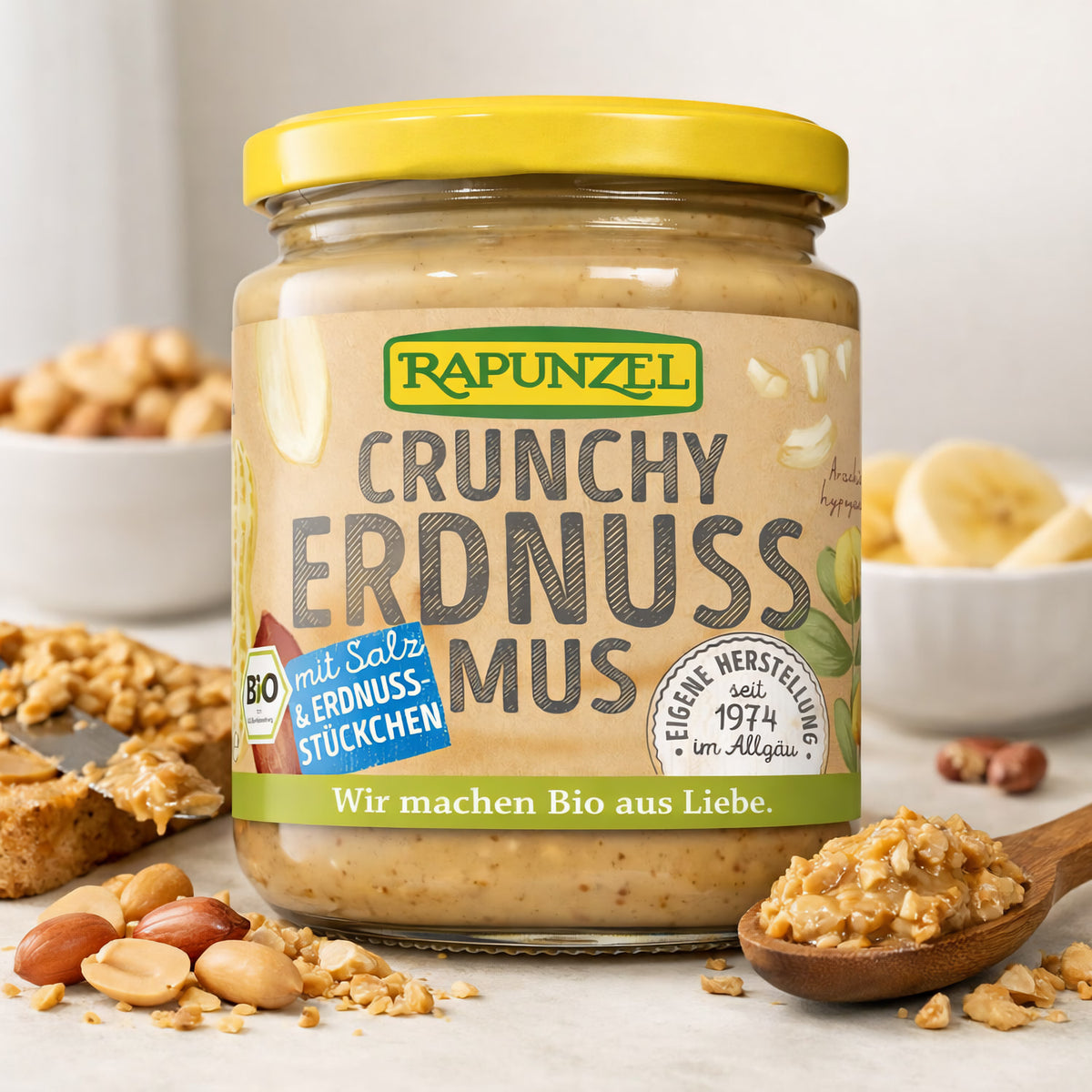 Bio Erdnussmus Crunchy von Rapunzel, mit Salz, in 500g Packung, cremige und knackige Erdnussbutter für das Frühstück