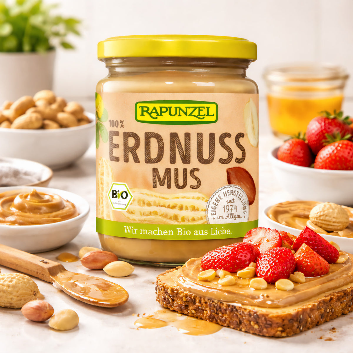 Bio Erdnussmus von Rapunzel in 250g Glas, cremige Erdnussbutter zum Kochen und Verfeinern, natürliche Erdnussaromen.