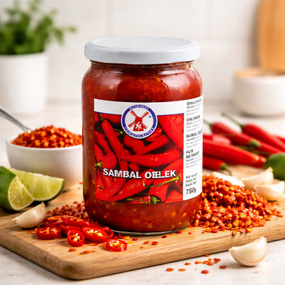 Scharfe Chili-Paste Sambal Oelek in einem 750g Glas, ideal zum Kochen, mit fruchtiger, würziger Chili-Note.