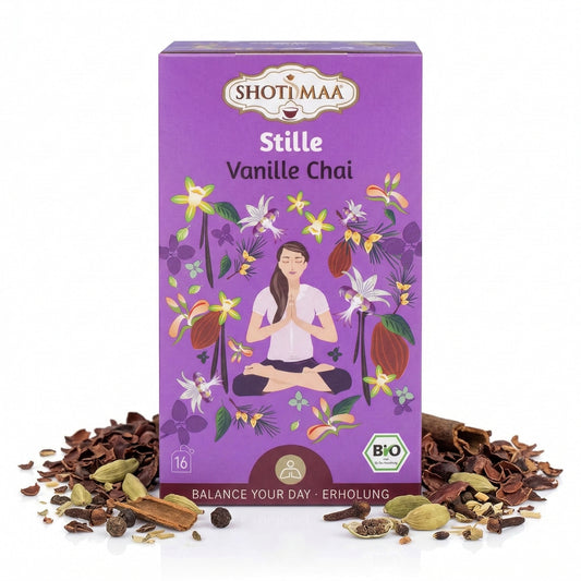 Bio Ayurveda Kräutertee von Shoti Maa mit Vanille- und Chai-Geschmack, in einer Packung mit 32g Inhalt, stilvoll präsentiert