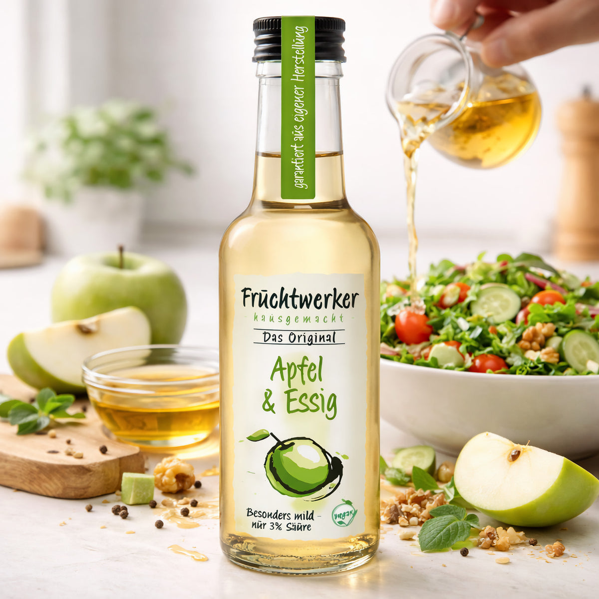 Fruchtwerker Apfelessig in 250ml Flasche, natürliche Essig- und Fruchtaromen, für Salate und Kochrezepte