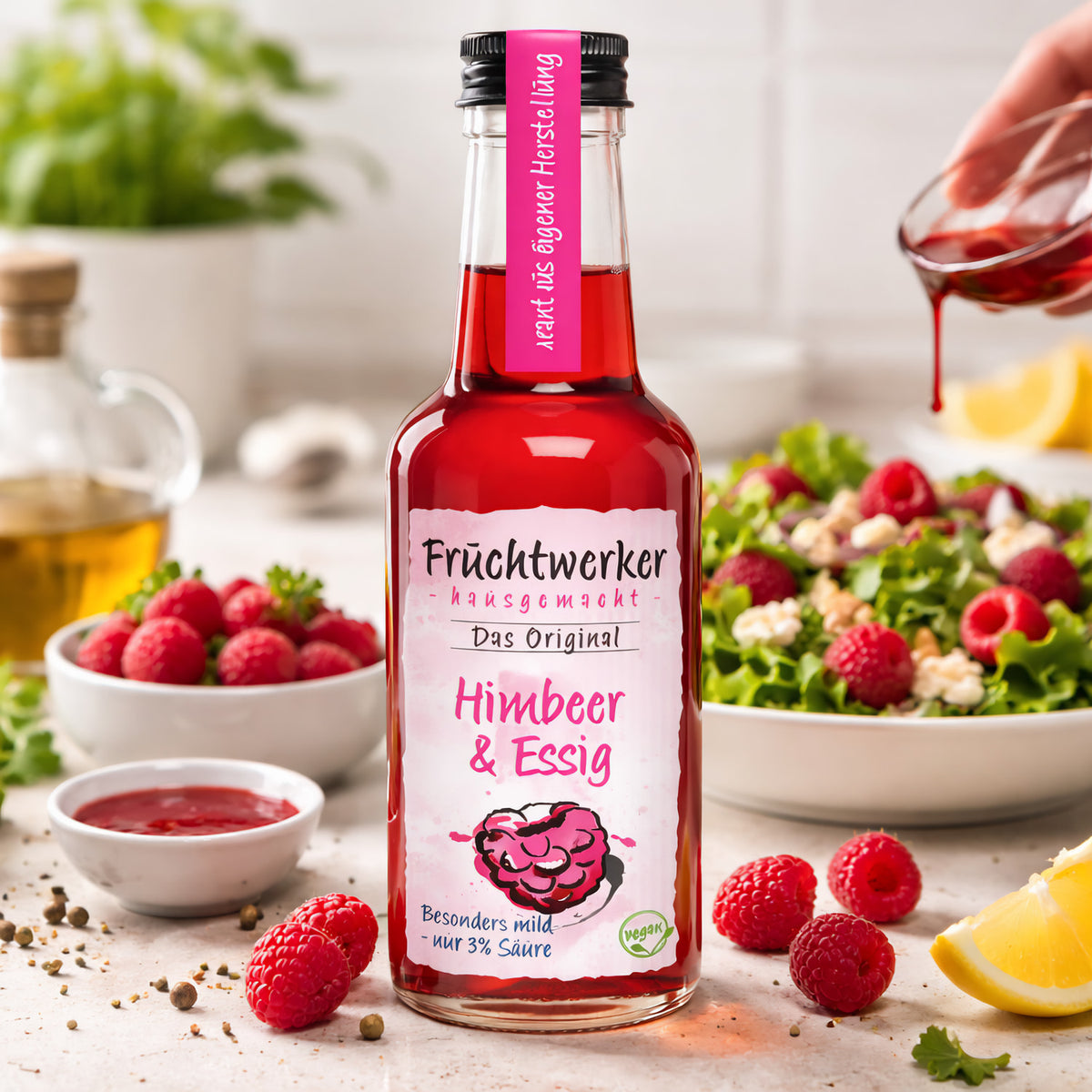 Fruchtwerker Himbeeressig in 250ml Flasche, aromatischer Essig mit fruchtigem Himbeergeschmack, ideal für Salate und Marinaden.