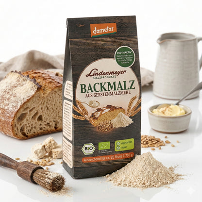 Donath Mühle Bio Demeter Backmalz 200g mit Brotlaib, Backpinsel, Schale mit Butter und Streu Backmalz, ideal zum Backen und Frühstück.