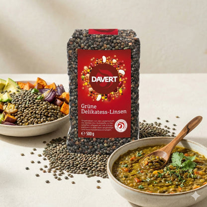 Bio grüne Delikatess-Linsen von Davert in einer Schüssel, ideal zum Kochen, mit frischer grüner Farbe und glatter Oberfläche