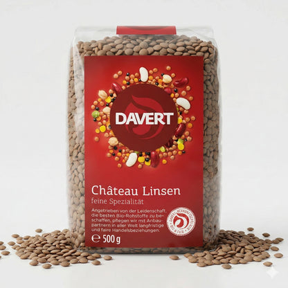 Bündel Davert Château Linsen in 500g Verpackung, für Kochen geeignet, mit bunten Linsen in einer Schüssel.