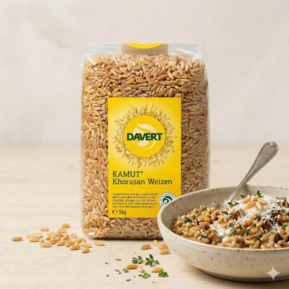 Bio Kamut vom Davert in 1kg Packung, ideal zum Kochen, zeigt die goldene, gekeimte Kamut-Getreide in einer offenen Packung.