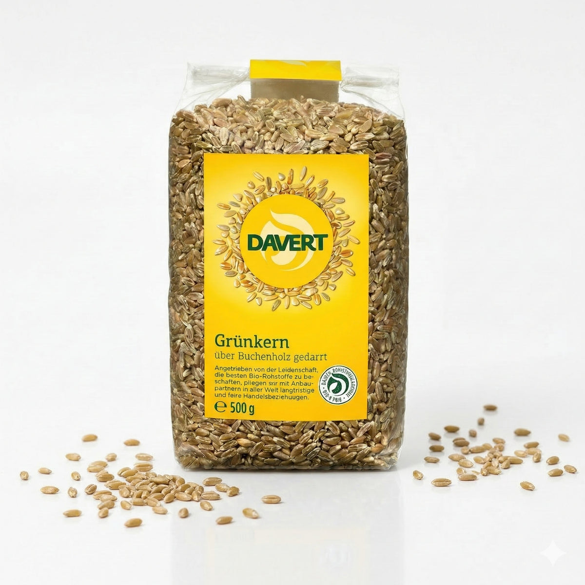 Bio Grünkern von Davert, zum Backen geeignet, in der Verpackung auf einem weißen Hintergrund sichtbar.