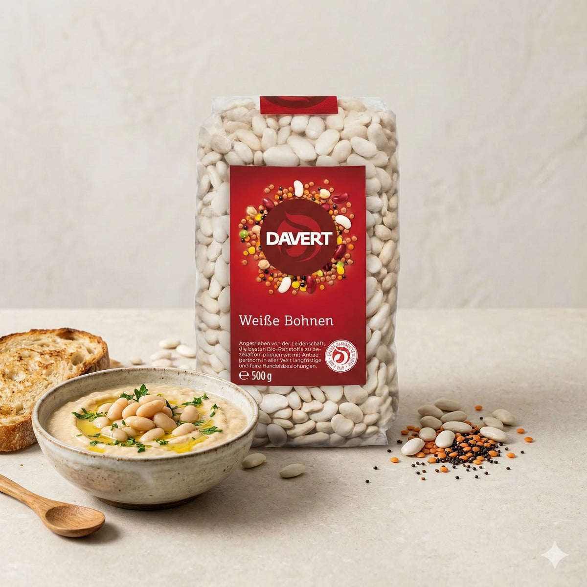 Weiße Bio-Bohnen von Davert in einer Schüssel, ideal zum Kochen, 500g Packung, frische und gesunde Hülsenfrüchte