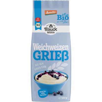 Bio Weizenvollgries von Bauckhof, ideal zum Kochen, in 500g Packung, zeigt die helle, grob gemahlene Weizenvollkörner.