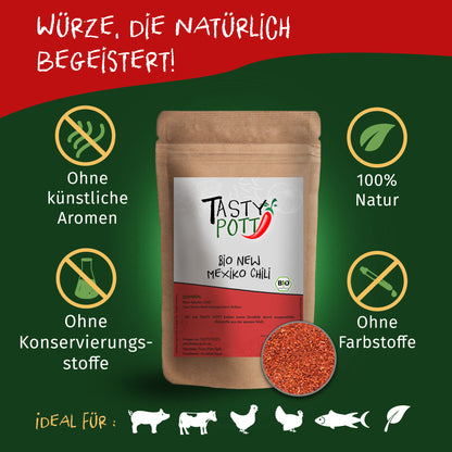 Tasty Pott Bio New Mexiko Chili Nachfüllbeutel vor grün-rotem Hintergrund, daneben Symbole für natürliche Zutaten und ohne Zusatzstoffe.