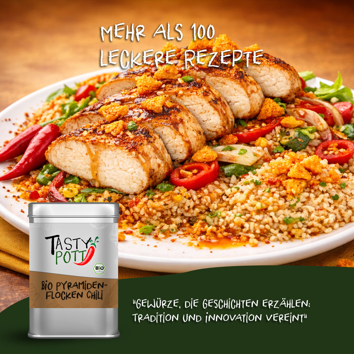 Tasty Pott Bio Pyramidenflocken Chili Salz Dose vor einem Teller mit gewürztem Fleisch, Bulgur und Chili auf einem gedeckten Tisch.