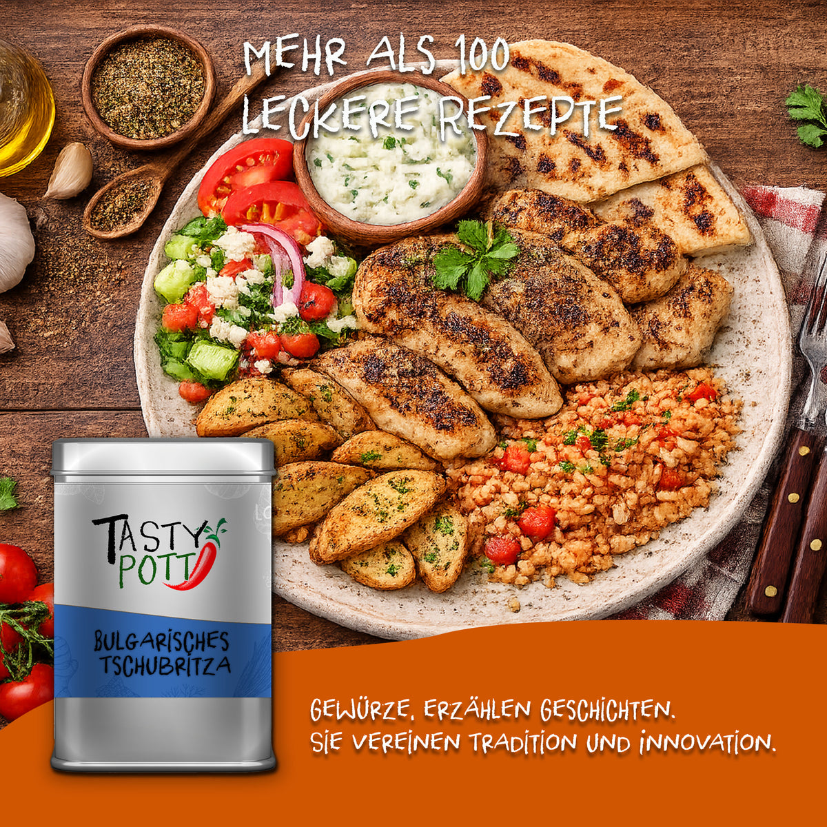 Tasty Pott bulgarisches Tschubritza Gewürzmischung in silberner Dose vor einem Teller mit gegrilltem Fleisch, Kartoffeln, Salat und Fladenbrot, daneben frische Kräuter und Gemüse.