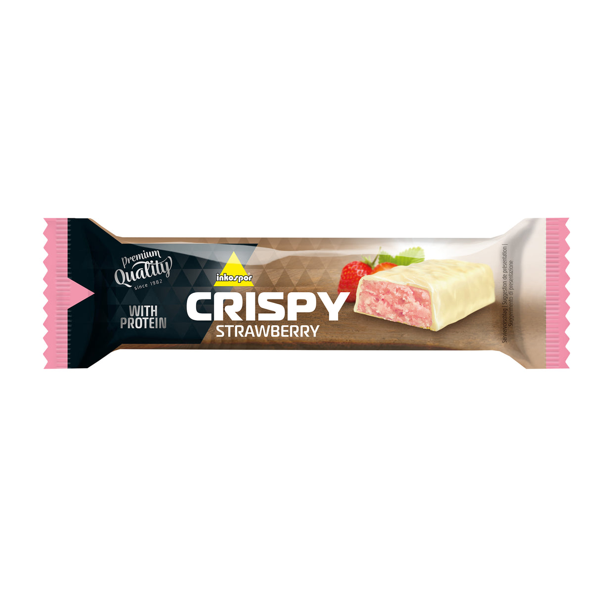 Verpackter inko active crispy riegel strawberry, aufgerissene Verpackung mit sichtbarem Erdbeer-Proteinriegel und Erdbeeren als Dekoration.