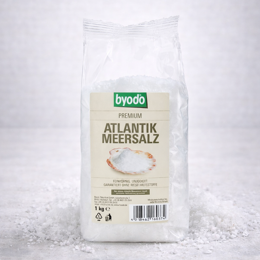 Feines Atlantik-Meersalz von Byodo in einem 1000g Beutel, ideal zum Kochen und Würzen in der Küche.