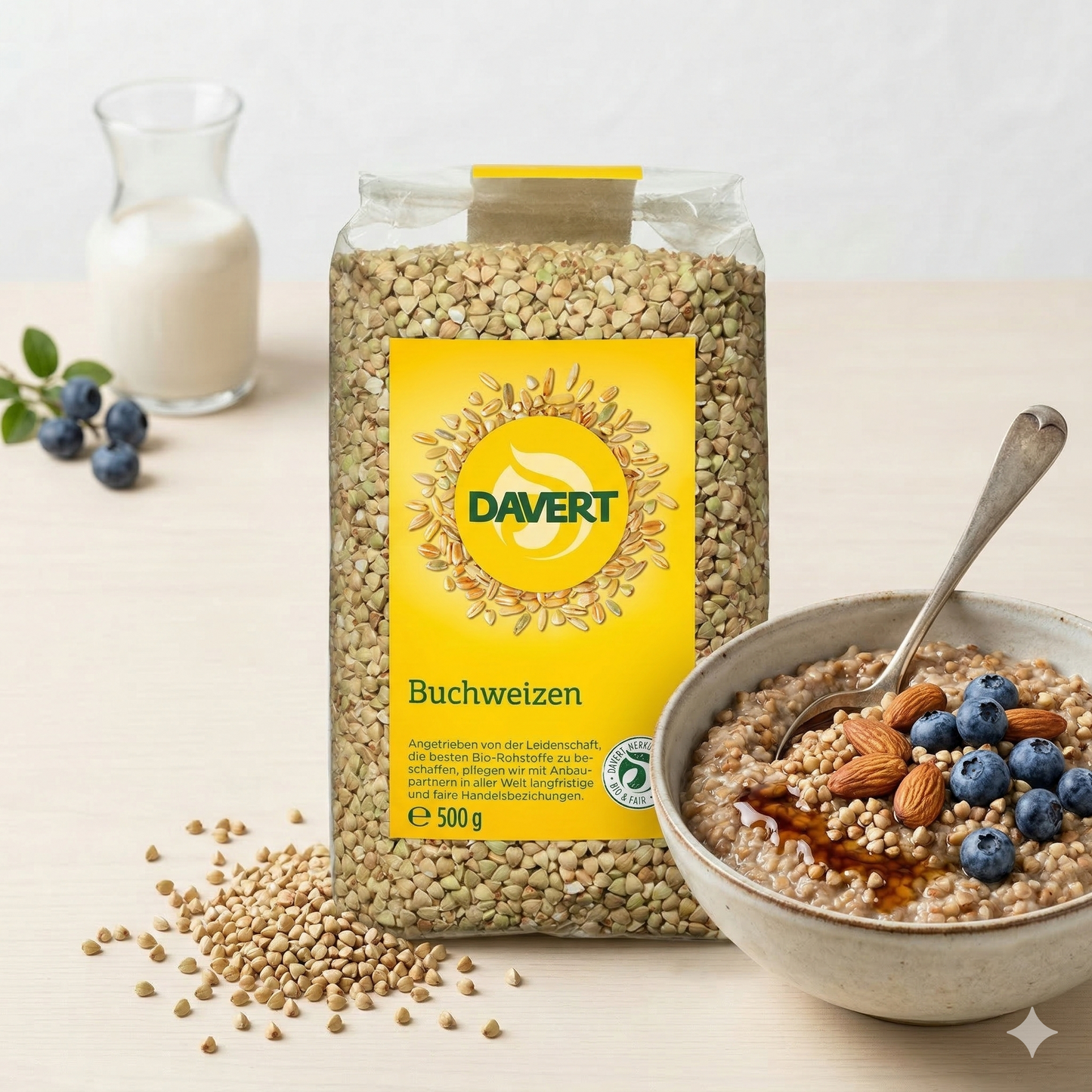 Bio Buchweizen von Davert in 1kg-Packung, zum Kochen geeignet, zeigt die ungekochten, getrockneten Buchweizenkörner.