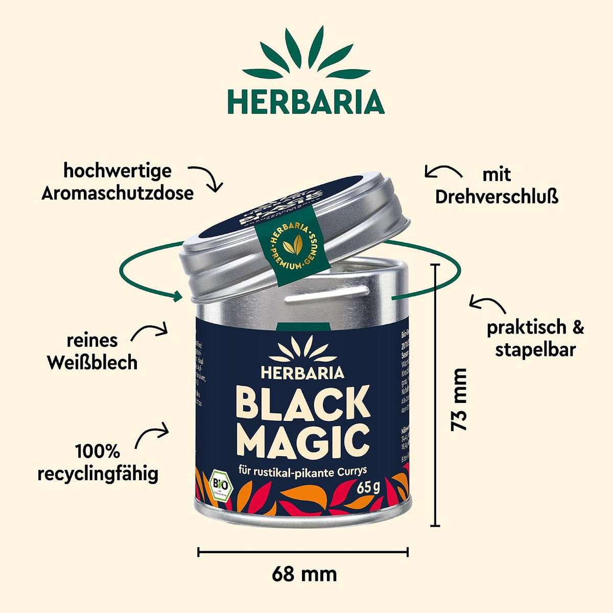 Herbaria Black Magic Curry Gewürzmischung in einer Dose mit geöffnetem Deckel, daneben Maßangaben und Hinweise zur Verpackung.