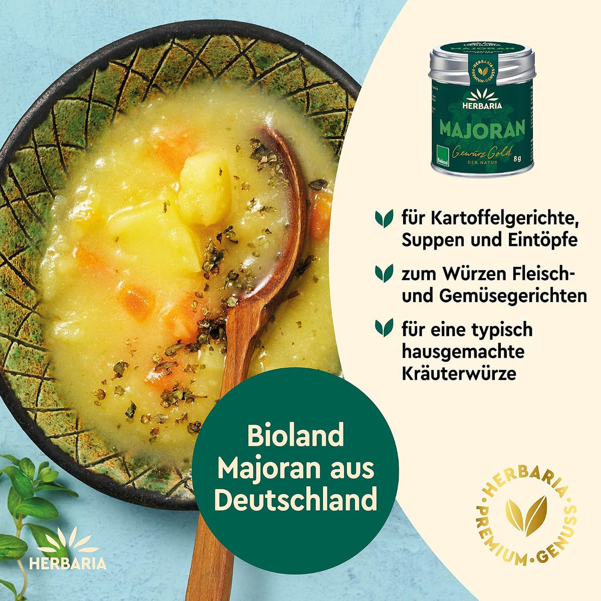 Teller mit Kartoffelsuppe, bestreut mit Herbaria Majoran Kräuter, daneben Anwendungstipps und Abbildung der Gewürzdose.