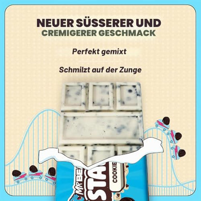 Geöffnete Feastables MrBeast Cookies & Creme Schokolade mit sichtbaren Keksstückchen und Markentext.